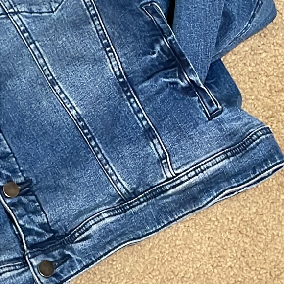 BlankNYC Denim Jean Jacket - Picture 11 of 12